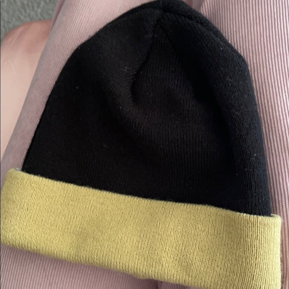 beanie - Picture 2 of 2